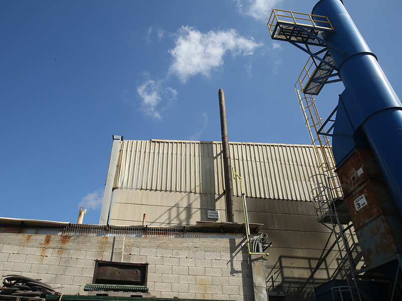 Chimney sampling operation in a factory, September of 2017