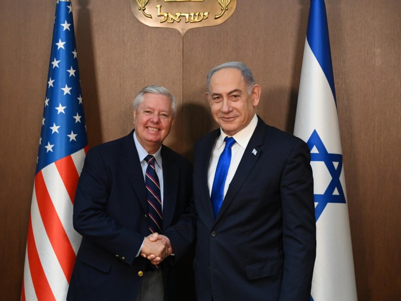 وفاة ليندسي جراهام.. السيناتور الذي أراد لغزة مصير هيروشيما 28 Prime Minister Benjamin Netanyahu Meets with US Senator Lindsey Graham