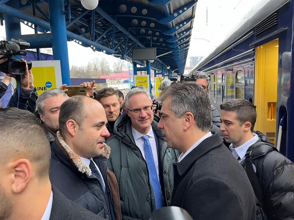 Глава МИД Израиля Эли Коэн прибыл в Киев.